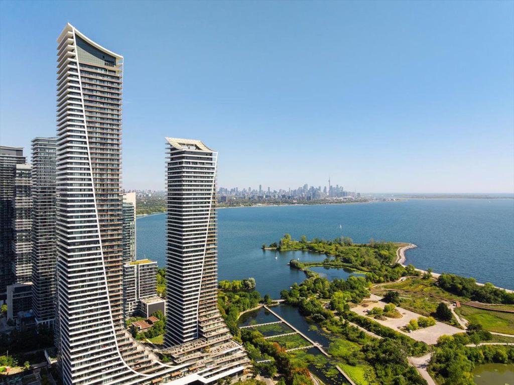 2007-20 Shore Breeze Drive, Toronto