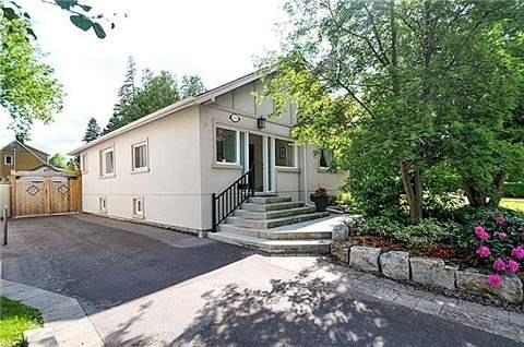 106 Burnhamthorpe Road, Toronto