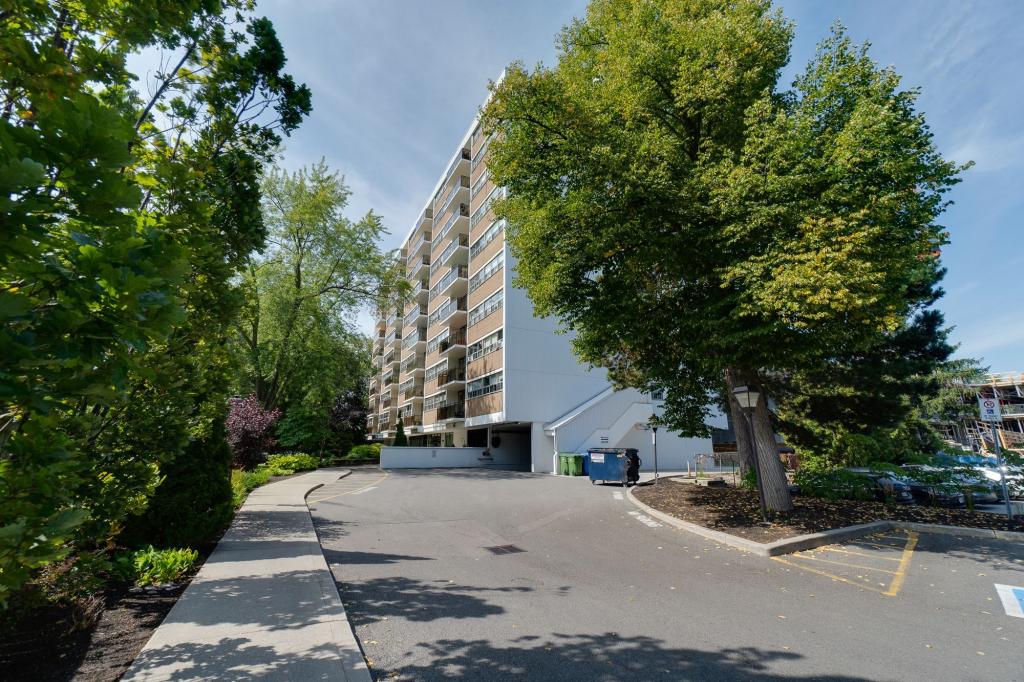 507-212 Kerr Street, Oakville