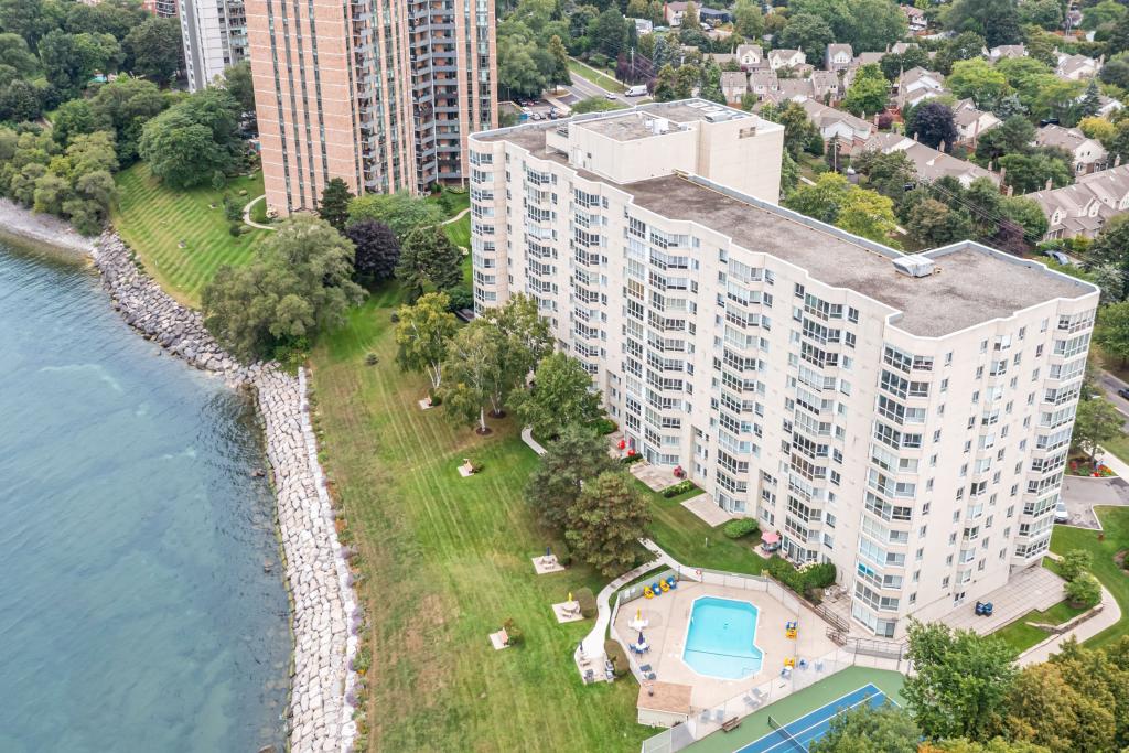 1102-5280 Lakeshore Road, Burlington