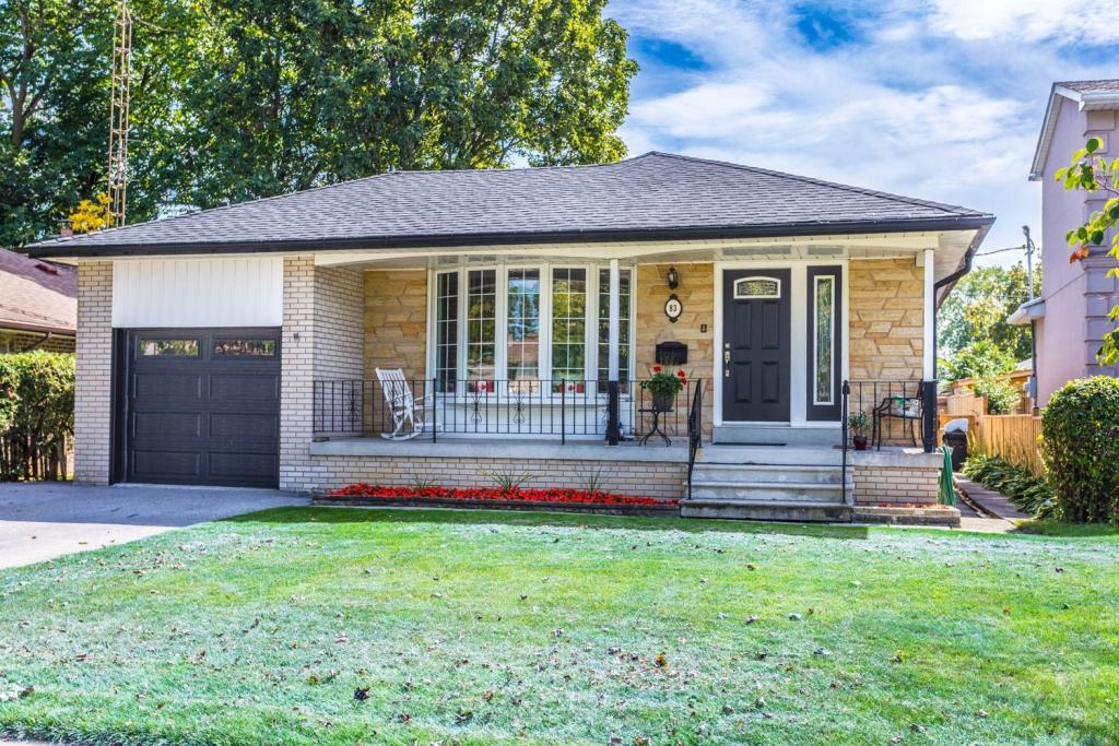 83 Carsbrooke Road, Toronto