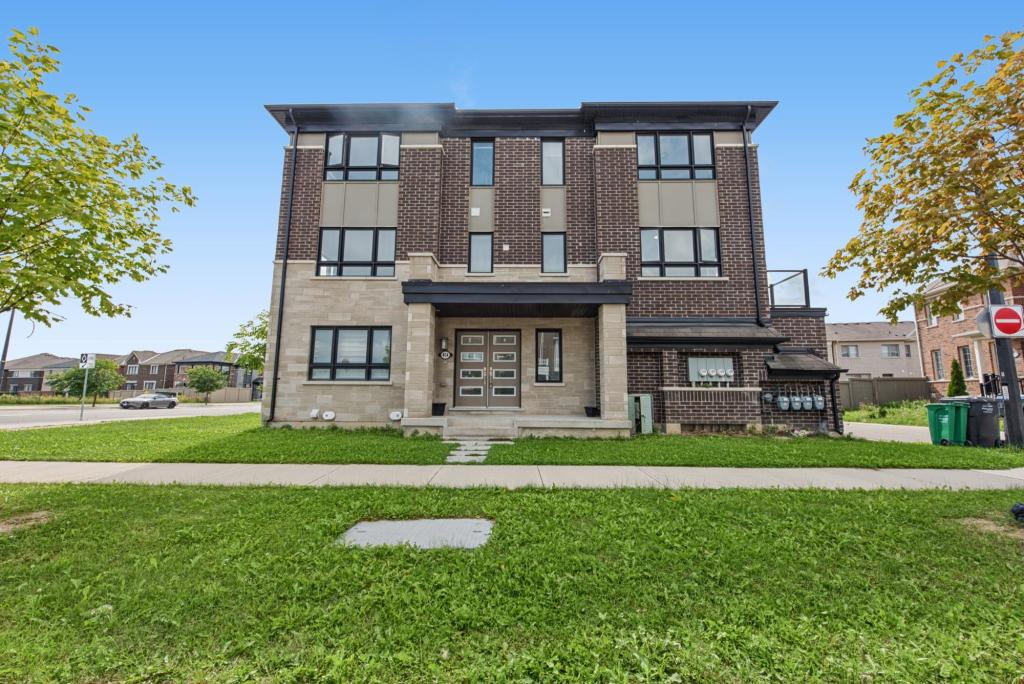 454 Remembrance Road, Brampton