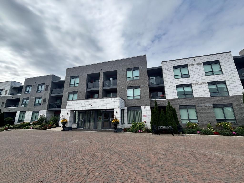 216-40 Via Rosedale Avenue, Brampton