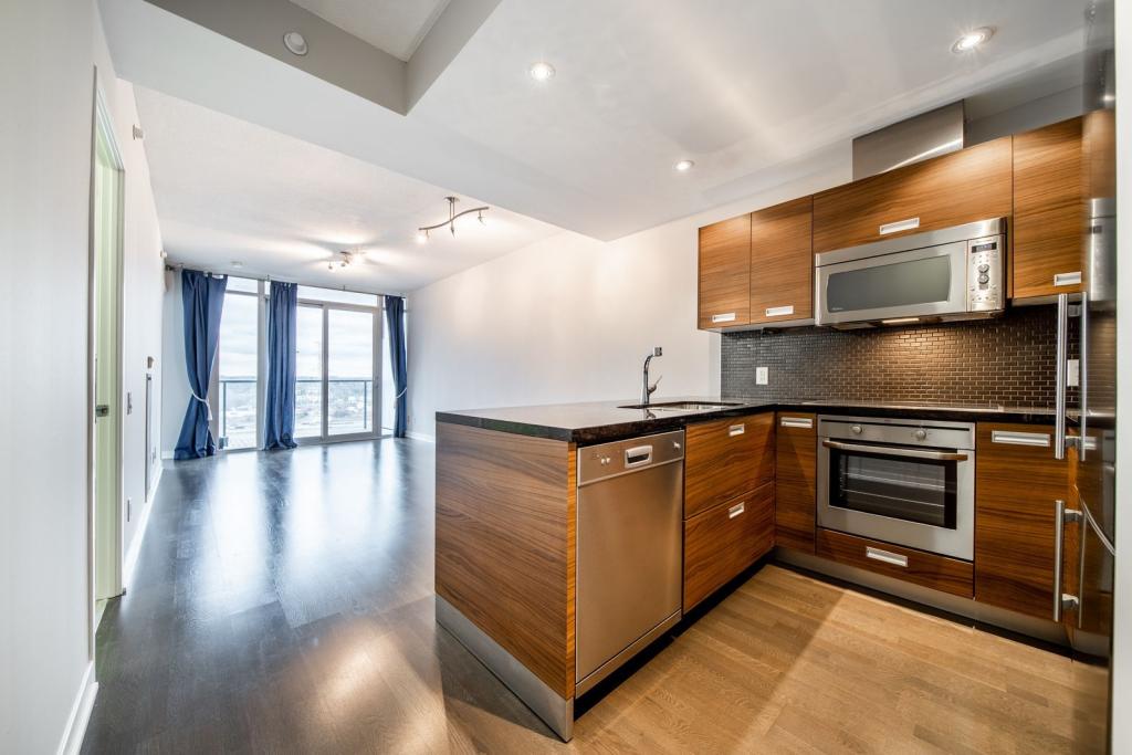 1215-88 Park Lawn Road, Toronto