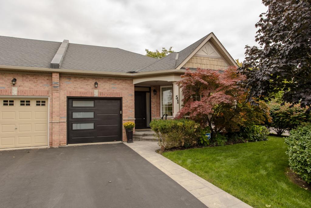 51-2243 Turnberry Road, Burlington
