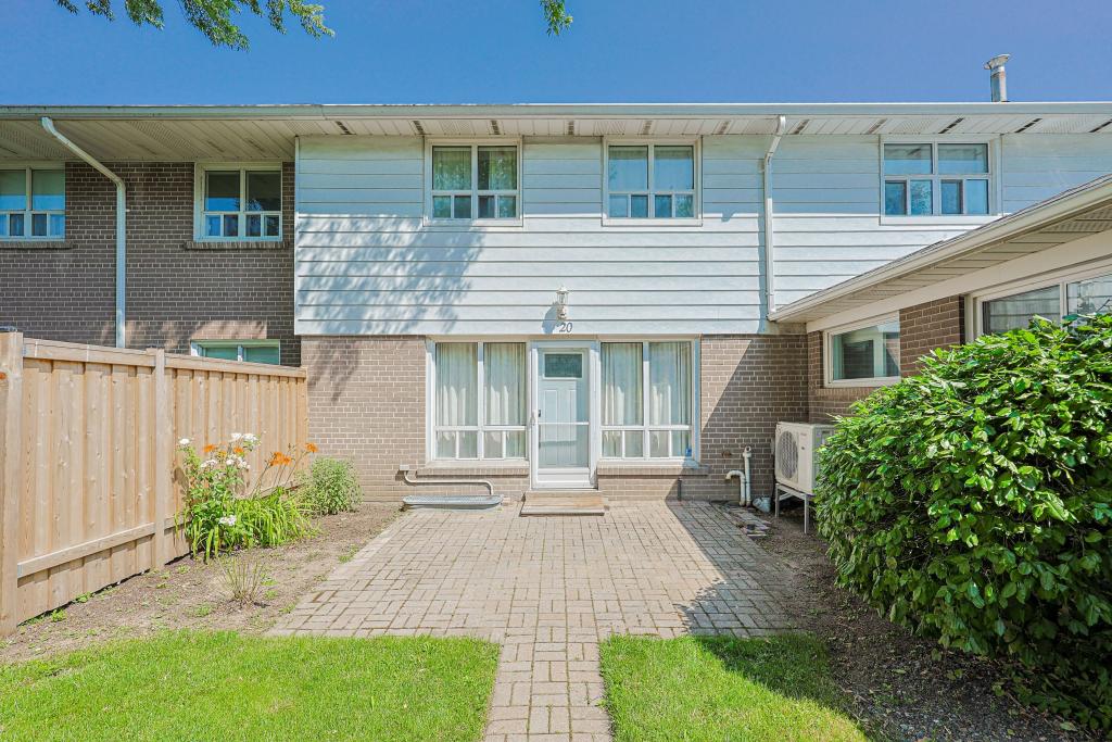 20-160 Carsbrooke Road, Toronto