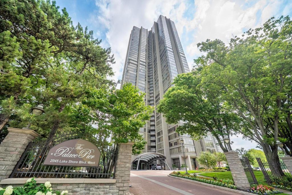 3606-2045 Lake Shore Boulevard West, Toronto