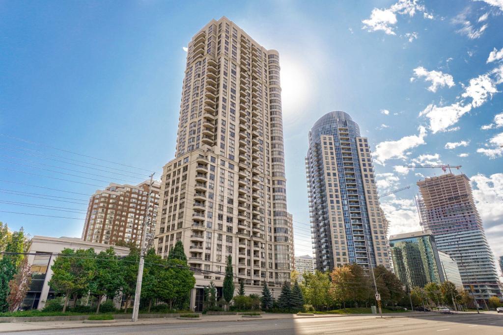 1203-310 Burnhamthorpe Road West, Mississauga