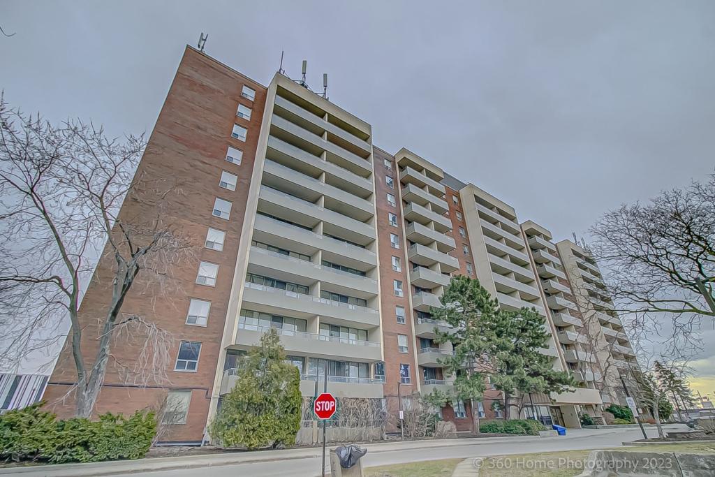 106-1 Four Winds Drive, Toronto