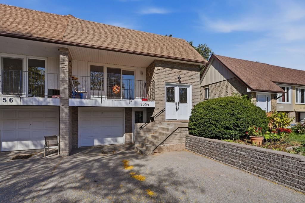 2554 Cobbinshaw Circle, Mississauga