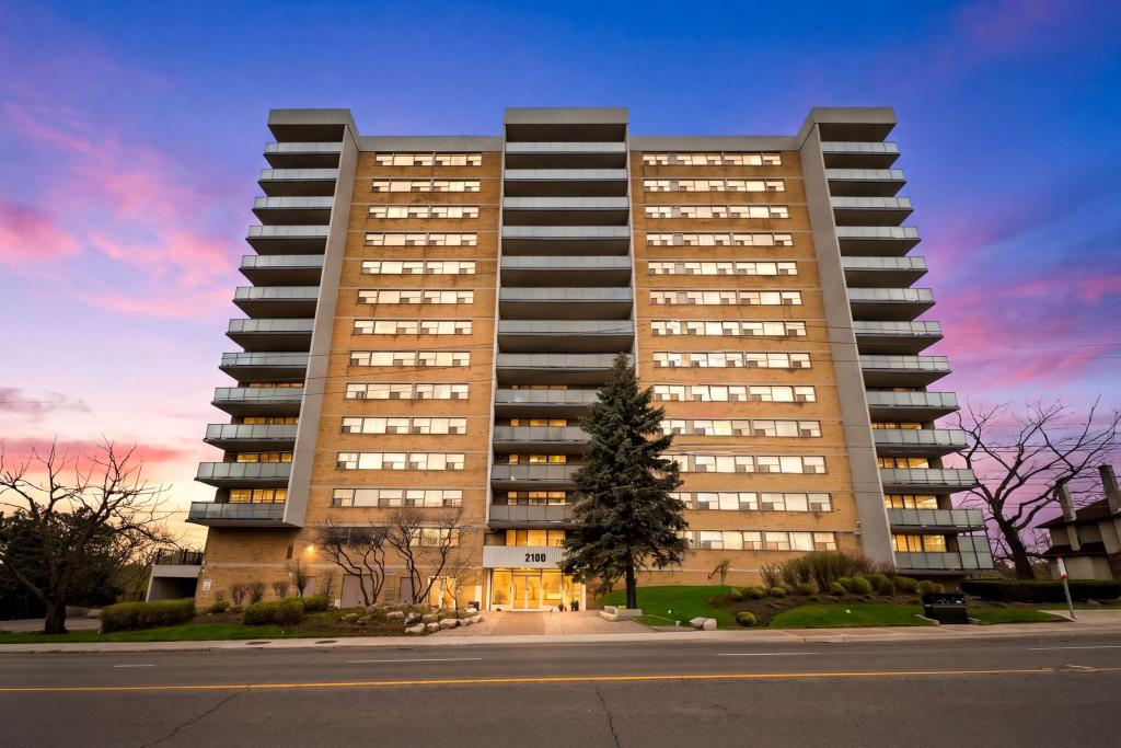 1401-2130 Weston Road, Toronto