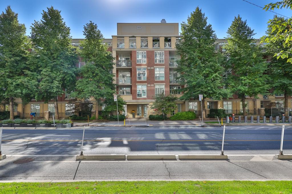 202-2511 Bloor Street West, Toronto