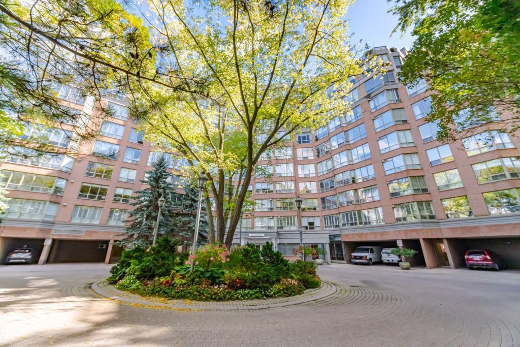 816-1 Ripley Avenue, Toronto