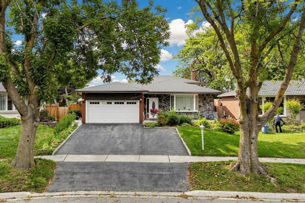 3253 Ibbetson Crescent