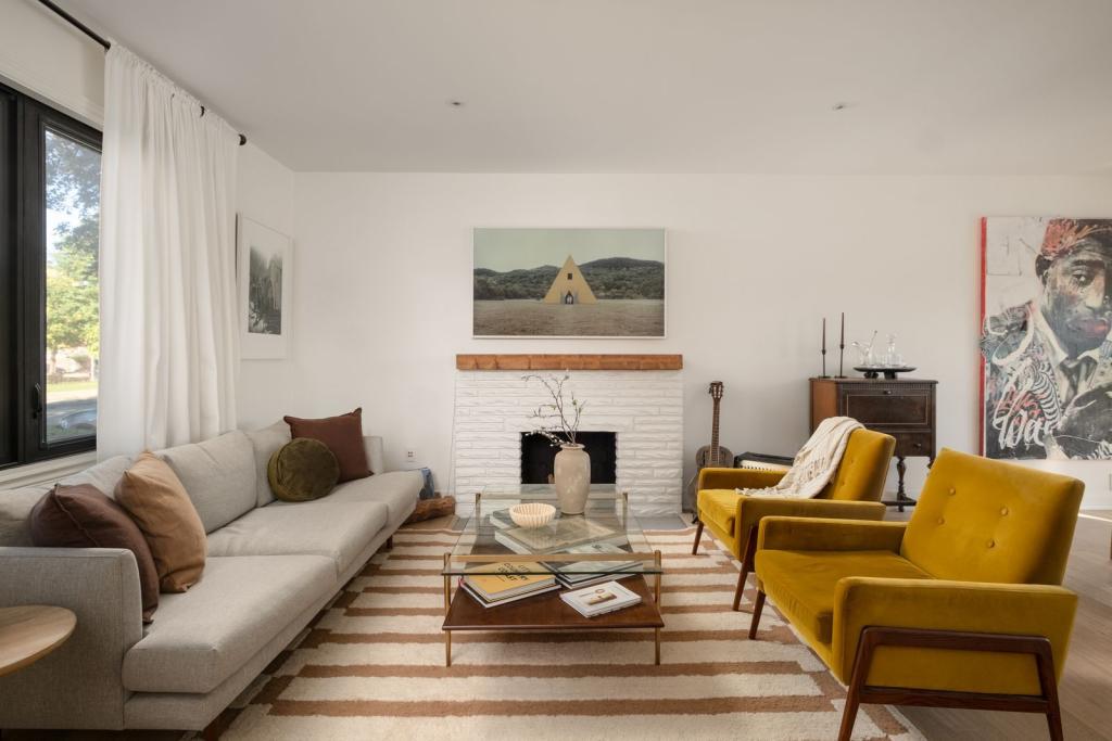 11 Maple Boulevard, Toronto