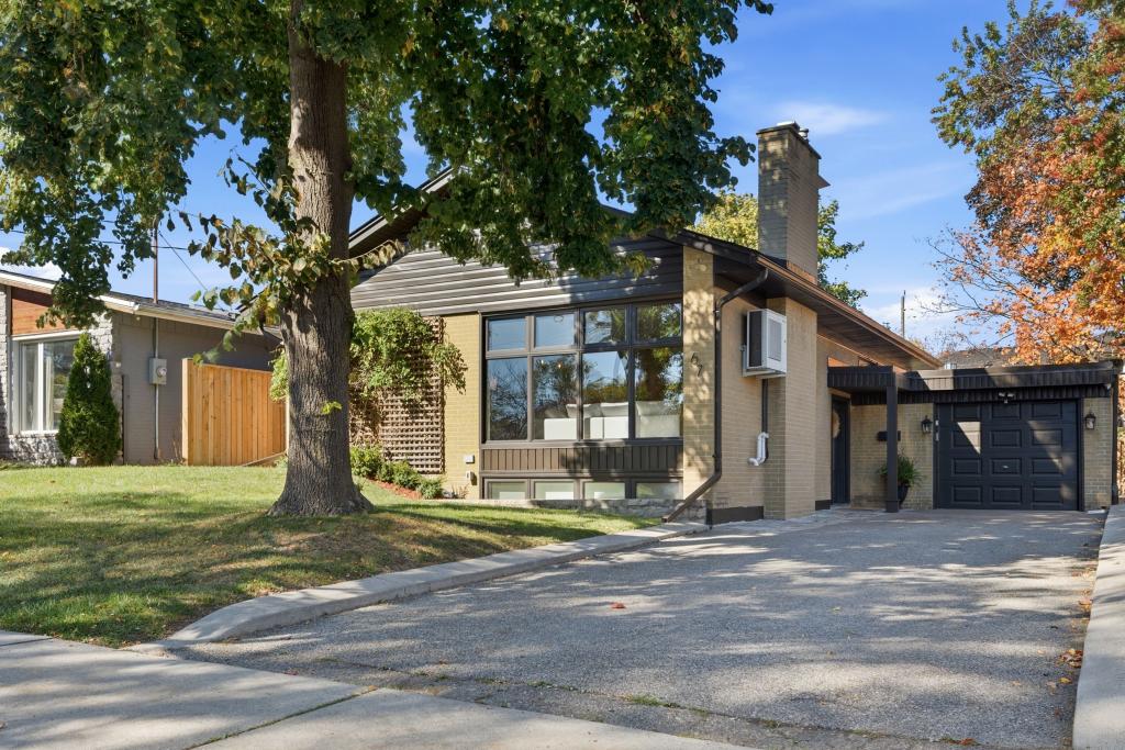 67 Rossburn Drive, Toronto
