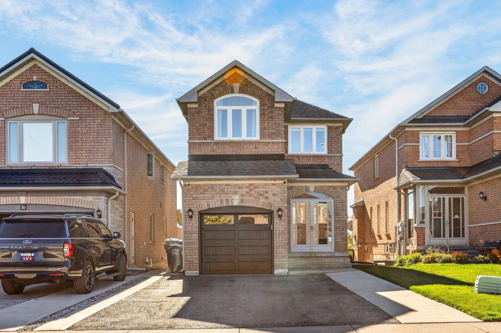 38 Pacific Wind Crescent, Brampton
