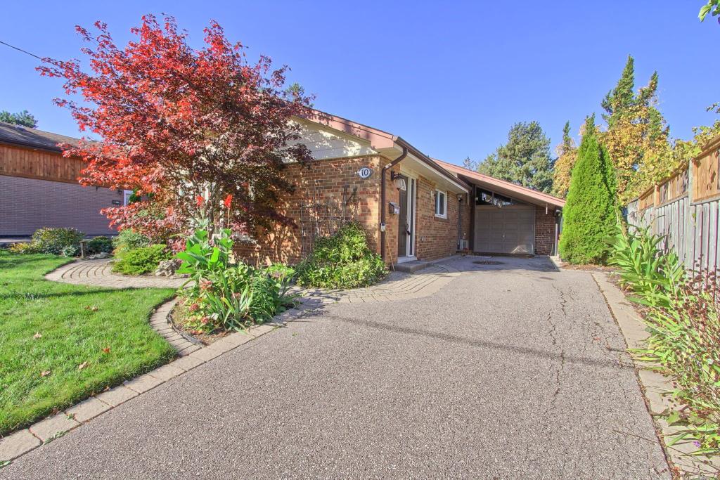 10 Harefield Drive, Toronto