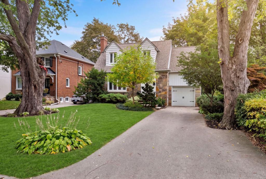 145 Brentwood Road North, Toronto