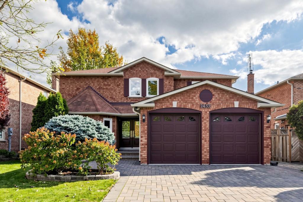 2432 Stoll Drive, Oakville