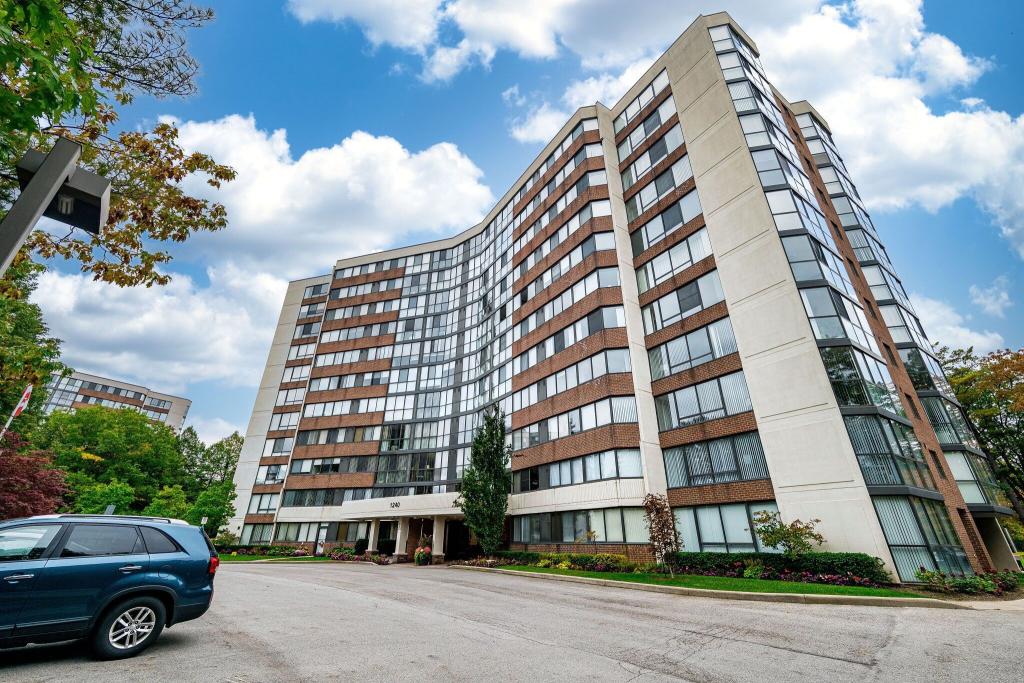 710-1240 Marlborough Court, Oakville