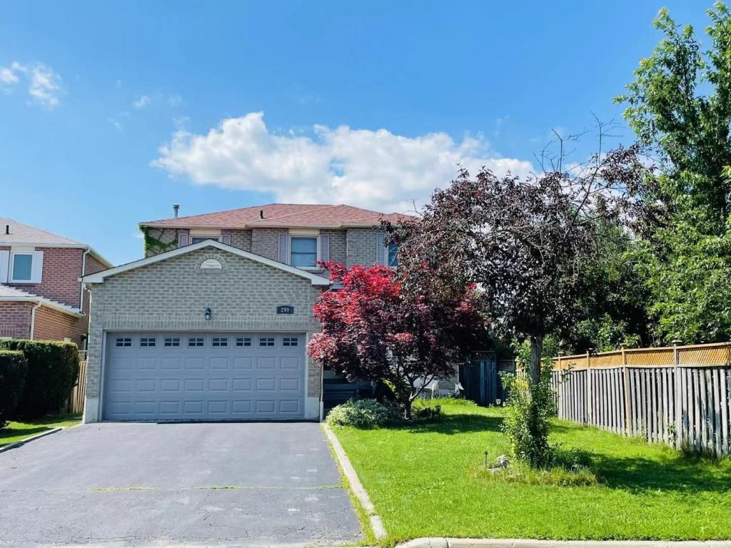 299 Rockcliffe Gardens