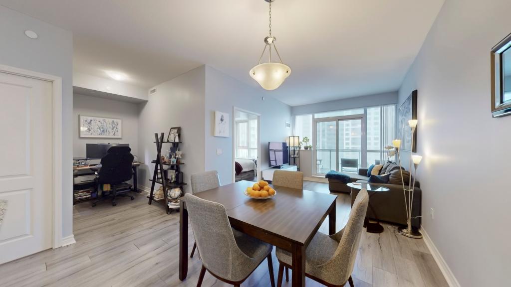349 Rathburn Road West