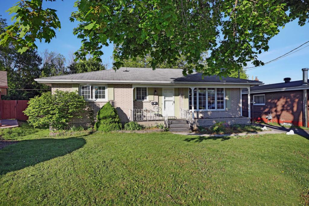 428 Bellevue Crescent