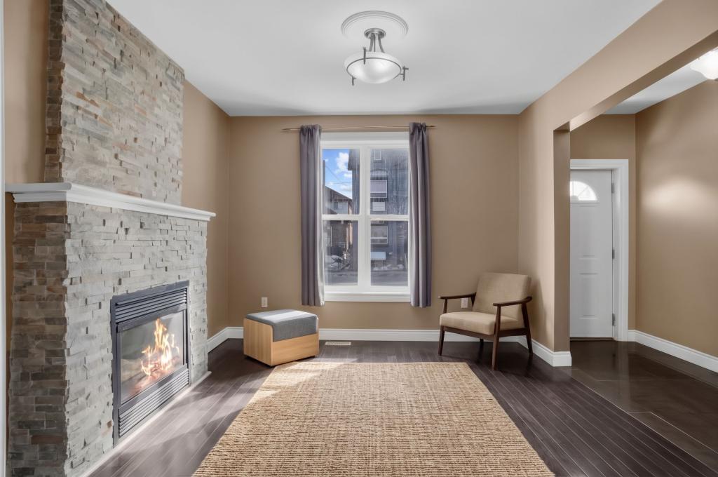 201 BAY Street North